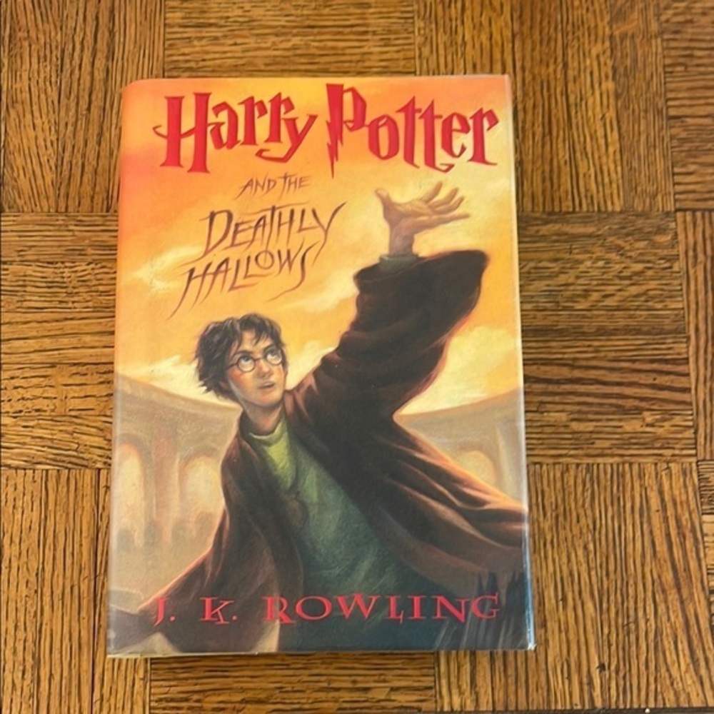 Rare Harry Potter and the deathly hallows first edition hardback
